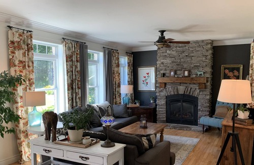 Cedarville Casa | Charming Country home across the road from Lake Memphremagog
