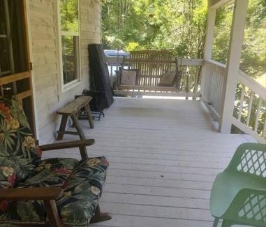 Sylva Casa | Charming country house by the creek in Sylva