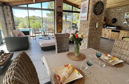 Quartier des Espesses Casa | Charming Country large home close to center with pool, quiet