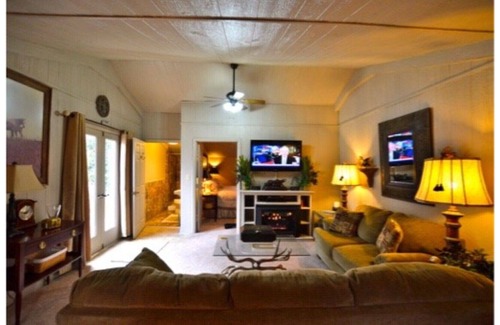 Sutherlin Apartamento | Encantadora suite Loft de campo cerca de VIR y Hyco Lake