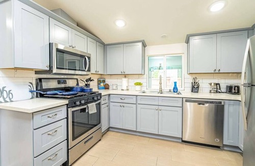 Bonita Casa | Charming Country Retreat with Modern Amenities