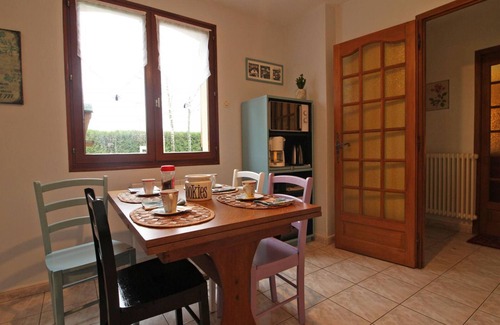 Le Merlerault Cabaña | Casa de Campo Tranquila con Jardín, WIFI y Cerca del Haras del Pin