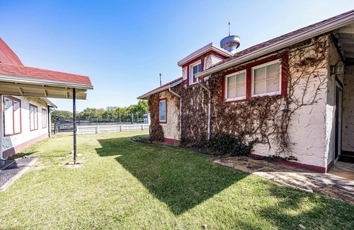Independence Cabaña | Charming Countryside Cottage