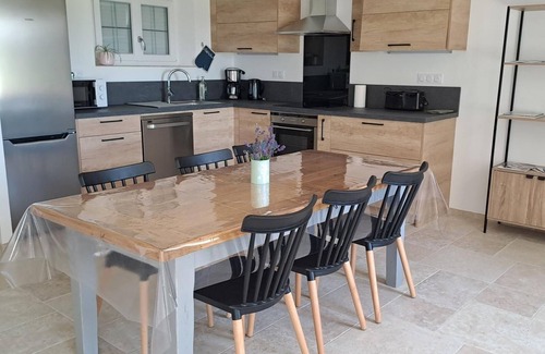 Melleray Cabaña | Casa de campo con encanto: 3 hab, jardín, terraza y cerca de Montmirail