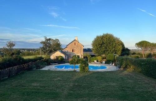 Saint-Georges-de-Noisne Casa | Charming Countryside Retreat in Saint-Georges