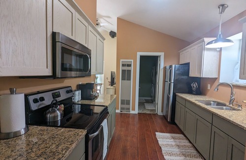 Shelby Cabaña | Charming Couple's Cottage close to Lake Michigan, Silver lake, and Stoney Lake