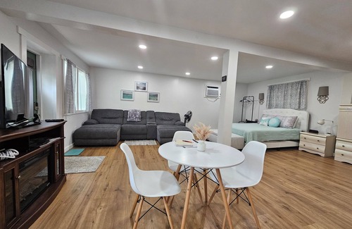 Carlisle Cabaña | Charming, Cozy and Clean Cottage in Carlisle