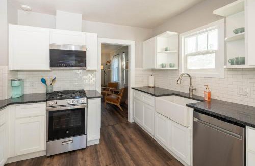 Coeur d'Alene Casa | Charming Cozy Cottage with Hot Tub