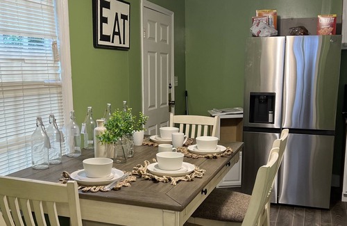 Darlington Casa | Charming cozy house perfect for a family of four, close to Racetrack/ Water Park