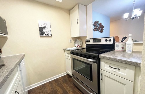 Bridle Trails Condominio | Charming Cozy Microsoft Bellevue Condo - 1 Bedroom