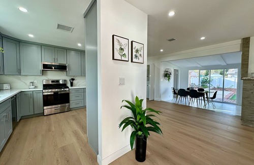 Reseda Casa | Charming & Cozy, Newly Renovated Home W/ Large Backyard!