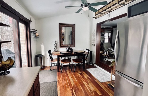 Williamsville Cabina | Charming & Cozy River Front Cabin- Close to ski mountains. Ski,Fish,Swim & Hike!