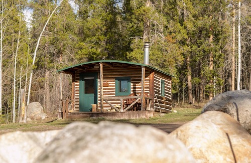 Pitkin County Cabina | Charming & Cozy Snug Cabin at Dreamy Art & Nature Retreat Center