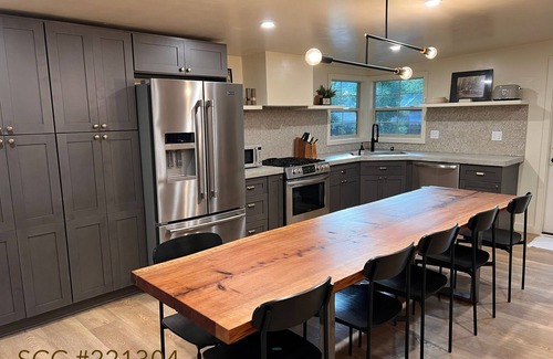 Boulder Creek Cabaña | Charming Creekside Cottage nestled in the redwoods in quaint Boulder Creek