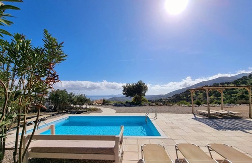 Vizari Villa | Charming Crete Villa | Villa Andreas | Terrace & Private Pool | Traditional Rooms Aesthetics | 1 Bedrooms | Agia Galini