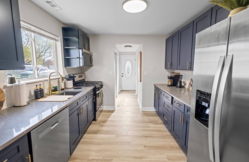 North Shore Apartamento | Charming Crystal Lake Retreat