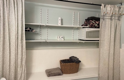 Southeastern Sacramento Apartamento | Encantador Curtis Park 1 dormitorio / 1 baño Unidad privada