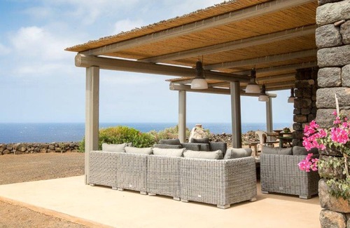 Pantelleria Villa | Dammuso encantador incluido en la granja Dammusi Posidonia, con piscina y vista al mar