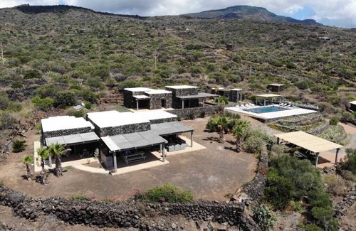 Pantelleria Villa | Dammuso encantador incluido en la granja Dammusi Posidonia, con piscina y vista al mar