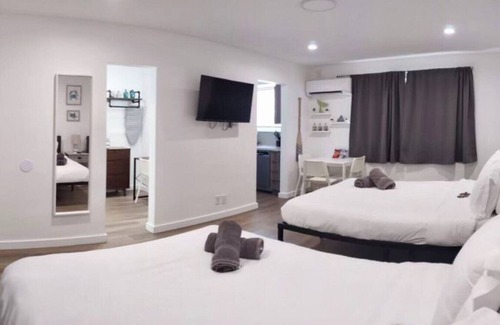 Little Ranches Apartamento | Charming DBL w/pool& parking 15 min to FLL & Beach
