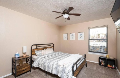 Mesilla Park Casa | Charming desert oasis with pool!