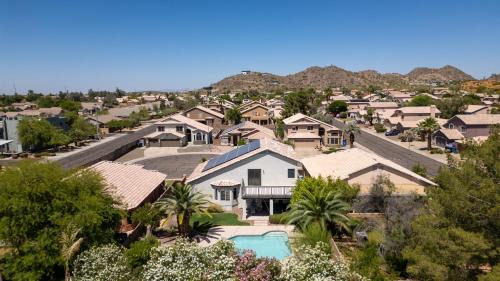 Dave Brown Autumn Hills Casa | Charming Desert Stay - Fire Pit - Pool - Fast WiFi