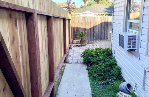 La Mesa Cabaña | Charming Detached Studio with Private Yard and Laundry