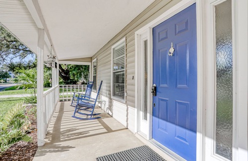 River District Casa | Charming dog-friendly home with enclosed yard, full kitchen & washer/dryer