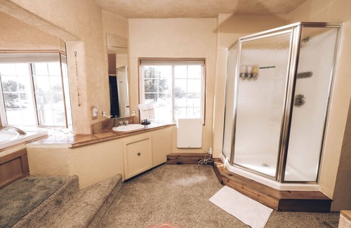 Crestone Cabina | Charming Dome Rental in Colorado for Stunning Retreats to the Mountains