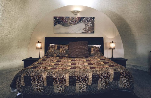 Crestone Cabina | Charming Dome Rental in Colorado for Stunning Retreats to the Mountains