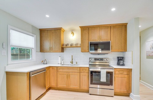 Cary Casa | Charming Downtown Cary Retreat