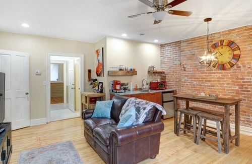 Galena Apartamento | Charming Downtown Galena Apartment 2 Bedroom Apts by Redawning