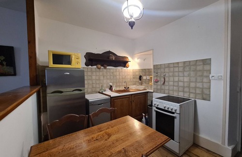 Saint-Gaultier Cabaña | Apartamento en Saint-Gaultier: Encanto Vintage, Espacio y Comodidad