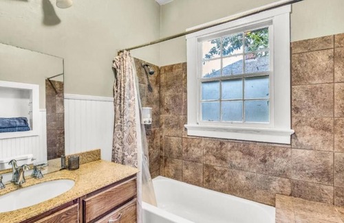 Columbus Casa | Charming Duplex in Historic District