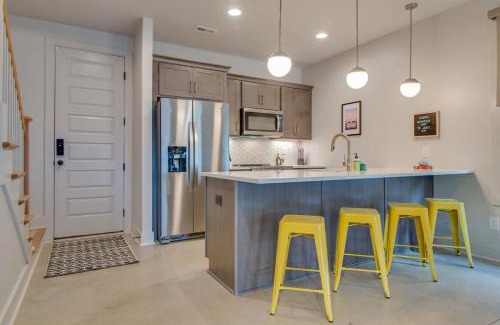 Greenwood Casa | Charming East Nashville Duplex for 20