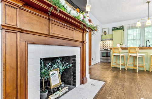 Edwardsville Casa | Charming Edwardsville Home: Walk to Downtown!