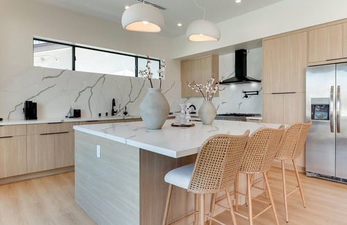 Encino Casa | Charming Encino Retreat w/ Pool
