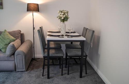 Bingham Casa | Charming Entire House By Newman Stays Short Lets & Serviced Accommodation Bingham With Free WiFi, Smart TV & Great Location