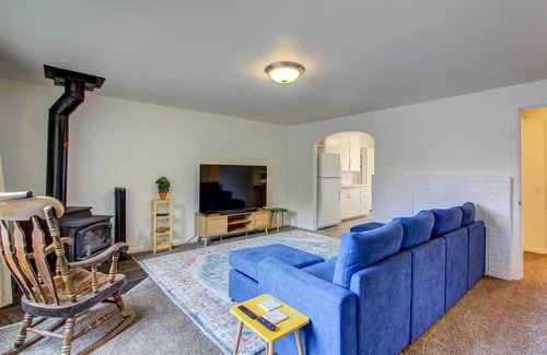 Western Casa | Charming Eugene Vacation Rental - 3 Mi to Downtown