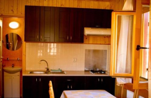 La Puebla de Roda Casa | Charming Family Bungalow