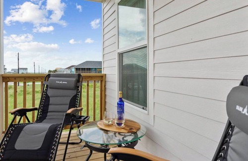 Indian Beach Casa | Charming Family Beach Retreat, Home In Galveston Texas