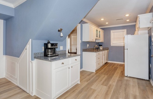 Tech Terrace Casa | Charming~Family Friendly~Walk to the Stadium~On the Park~Perfect for Game Days!