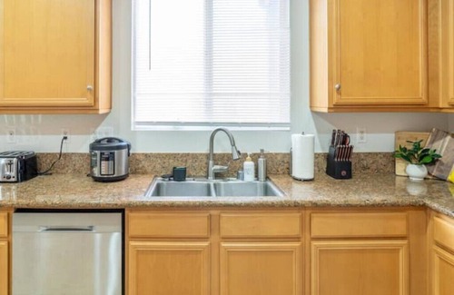 Greenacres Casa | Charming Family Home 4Bd/3Bath & Pet Friendly