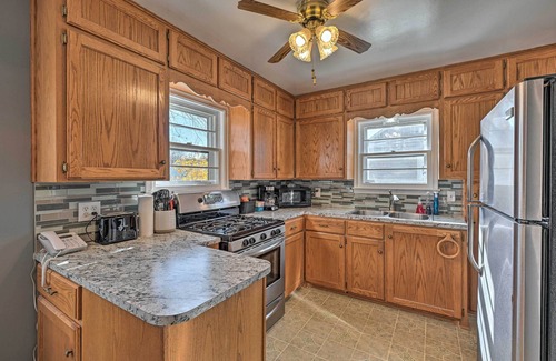 Wausau Casa | Charming Family Home ~ 4 Mi to Granite Peak!