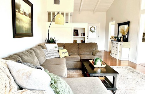 Cirby Side Casa | Charming family home near Downtown @The Grounds, Pets & Families, large backyard