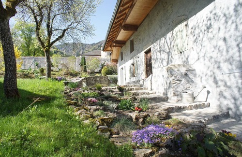 Giez Casa | Encantadora casa familiar en pueblo tradicional con vistas a la montaña