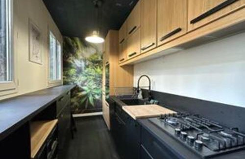 Lormont Casa | Charming family house with large terrace