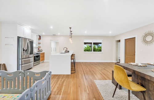 Westchester Casa | Charming Family Retreat in Miami: 10 Min from Miami International Airport