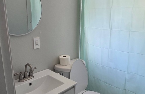 Northeast Tampa Apartamento | Charming Family Retreat – Minutes from Parks & Attractions