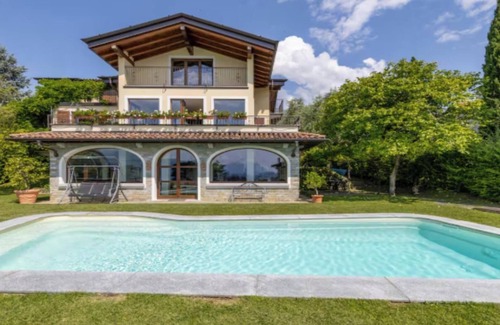 Menaggio Apartamento | Charming Family Villa with Lake View and Private Pool
